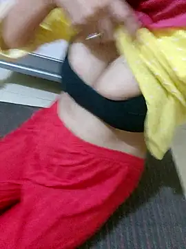 Snapshot of muskan_singh1 chatting on 06/24/26, 06:45 muskan singh1 online show from 06/24/26, 06:45