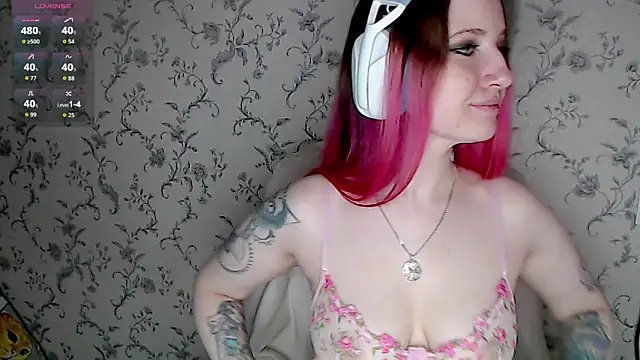 Snapshot of Tastycherrypie chatting on 08/04/26, 11:02 Tastycherrypie online show from 08/04/26, 11:02