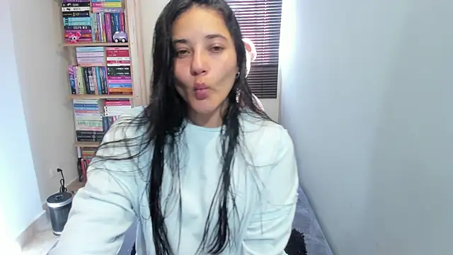 Snapshot of foxwen chatting on 07/16/26, 01:39 foxwen online show from 07/16/26, 01:39