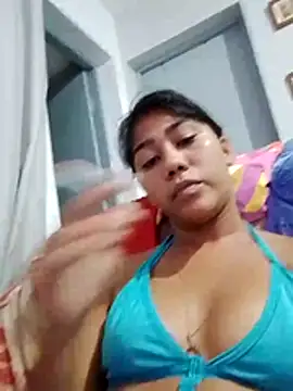 indiazinha   online show from 07/01/26, 06:15