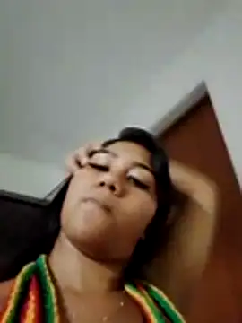 indiazinha   online show from 07/19/26, 04:05