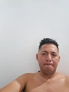 Snapshot of latin_boyxxx1 chatting on 07/29/26, 01:15 latin boyxxx1 online show from 07/29/26, 01:15