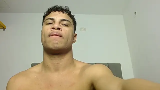 Snapshot of Jose_And_Daniel chatting on 08/08/26, 04:47 Jose And Daniel online show from 08/08/26, 04:47