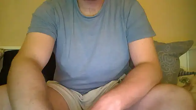 camcock2000 online show from 06/25/26, 08:46