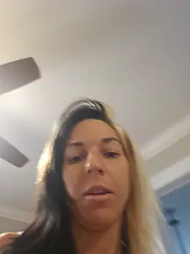 lil jiggly online show from 06/23/26, 10:08