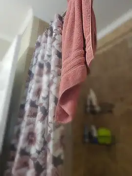 lil jiggly online show from 07/11/26, 08:44