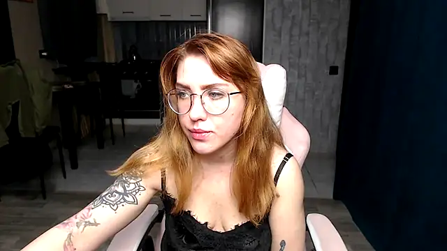 Reginasmilee online show from 11/19/25, 12:43