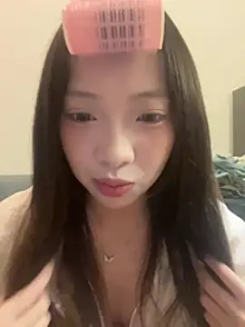 YY-1-1-1 online show from 08/09/26, 12:54