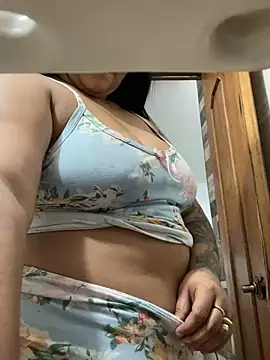 Valentina Tilly online show from 07/11/26, 02:09