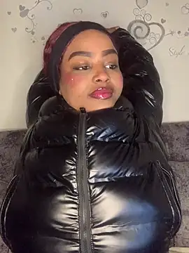 Ayla Noir online show from 08/10/26, 01:09