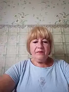 Snapshot of EmmaSwan555 chatting on 07/10/26, 02:41 EmmaSwan555 online show from 07/10/26, 02:41
