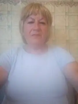 Snapshot of EmmaSwan555 chatting on 07/11/26, 05:04 EmmaSwan555 online show from 07/11/26, 05:04