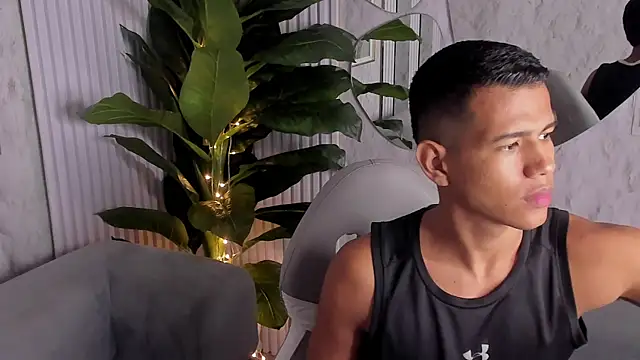 Noah sexhotty online show from 07/03/26, 01:01