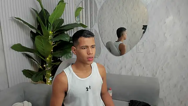Noah sexhotty online show from 07/04/26, 01:56
