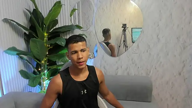 Noah sexhotty online show from 07/21/26, 02:36