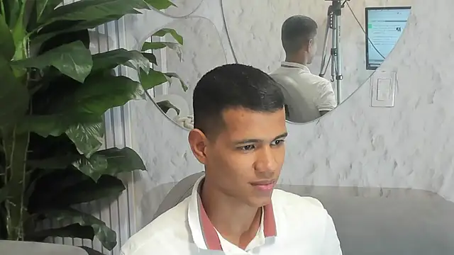 Noah sexhotty online show from 07/25/26, 03:04