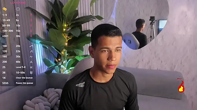 Noah sexhotty online show from 07/28/26, 02:29