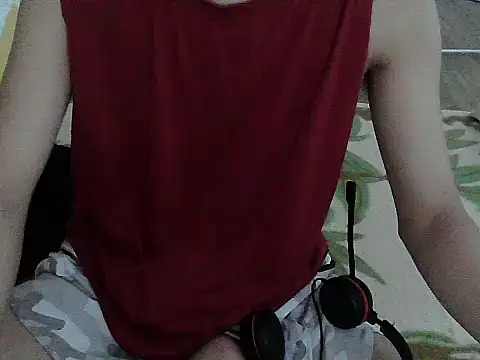 Snapshot of XorCouple chatting on 07/07/26, 01:48 XorCouple online show from 07/07/26, 01:48