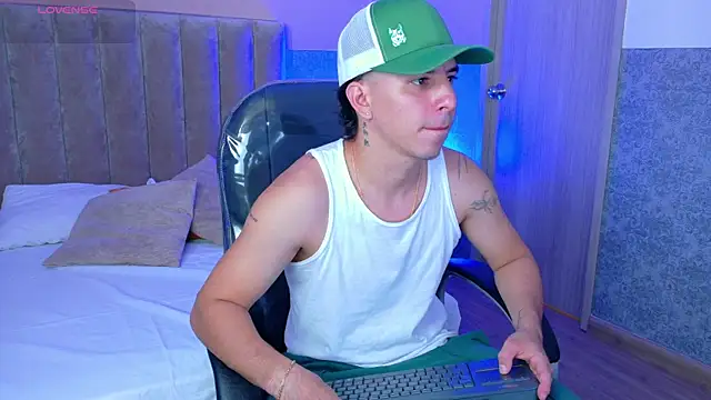 CamiloSanz  online show from 06/30/26, 07:59