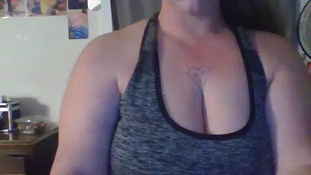 Snapshot of BigBootySammyy chatting on 06/26/26, 06:51 BigBootySammyy online show from 06/26/26, 06:51