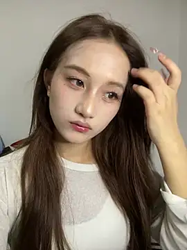 June-Baby online show from 07/02/26, 12:33