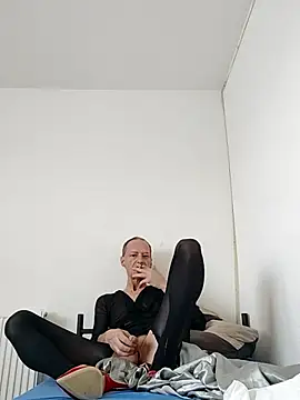Snapshot of TimeaKocsis1971 chatting on 07/10/26, 11:35 TimeaKocsis1971 online show from 07/10/26, 11:35