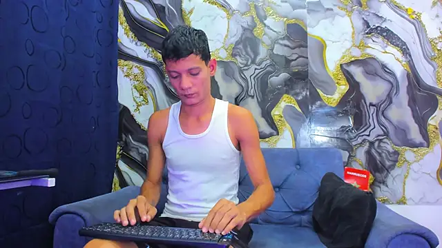 Snapshot of BEM_BOY chatting on 06/27/26, 08:03 BEM BOY online show from 06/27/26, 08:03