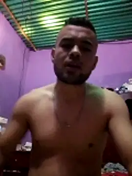 Snapshot of Tupersoperso chatting on 07/01/26, 01:51 Tupersoperso online show from 07/01/26, 01:51