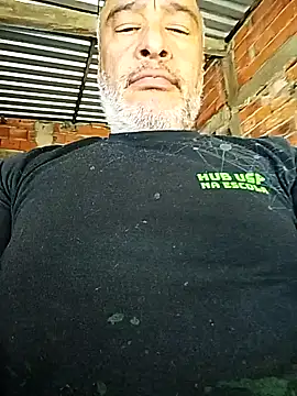 Snapshot of Putovagner69 chatting on 06/27/26, 04:12 Putovagner69 online show from 06/27/26, 04:12
