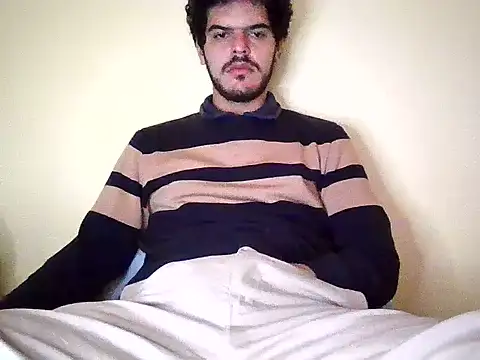 Snapshot of Hectorssuarez chatting on 07/14/26, 02:23 Hectorssuarez online show from 07/14/26, 02:23
