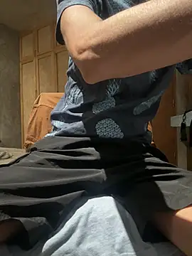 Henrycum2 online show from 07/05/26, 02:57