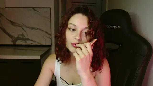 Snapshot of Mia_Luiza chatting on 07/09/26, 10:36 Mia Luiza online show from 07/09/26, 10:36