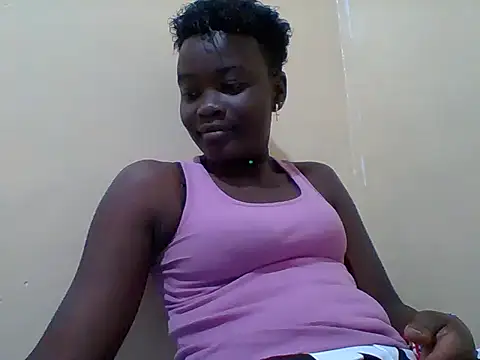 Snapshot of Pretty-Leaa chatting on 06/30/26, 11:44 Pretty-Leaa online show from 06/30/26, 11:44