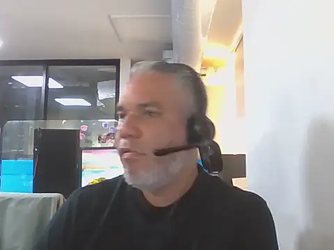 RoberthZ84 online show from 07/03/26, 07:42