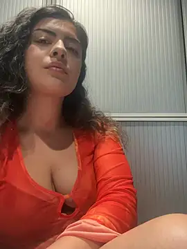 Snapshot of Aylin_Sugar chatting on 07/08/26, 02:10 Aylin Sugar online show from 07/08/26, 02:10