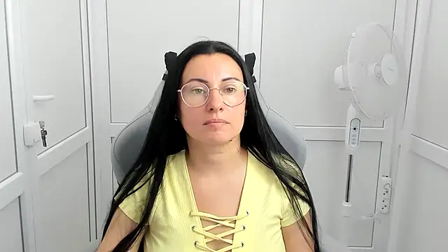 Snapshot of ChloeVibee chatting on 07/02/26, 01:06 ChloeVibee online show from 07/02/26, 01:06