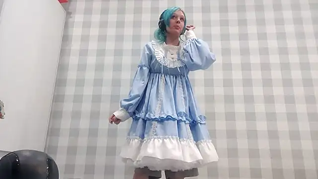ZolaCoonradt online show from 07/06/26, 03:03