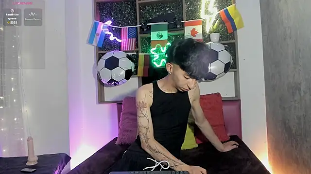 Dominik lux online show from 07/07/26, 06:47