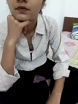 Snapshot of nadiya_khan_ chatting on 07/06/26, 05:26 nadiya khan online show from 07/06/26, 05:26