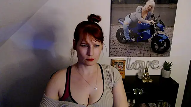 GileraBabe online show from 07/09/26, 06:45