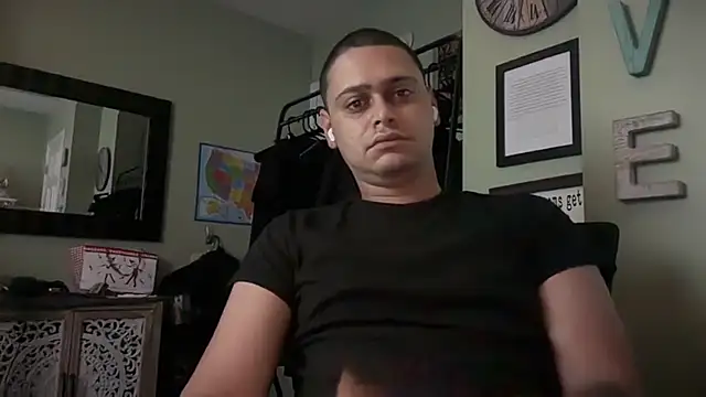 Snapshot of X7B9Q2L chatting on 07/04/26, 05:41 X7B9Q2L online show from 07/04/26, 05:41