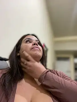 AliceStarshine online show from 02/25/25, 02:14