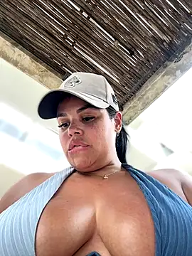 AliceStarshine online show from 12/13/25, 07:53