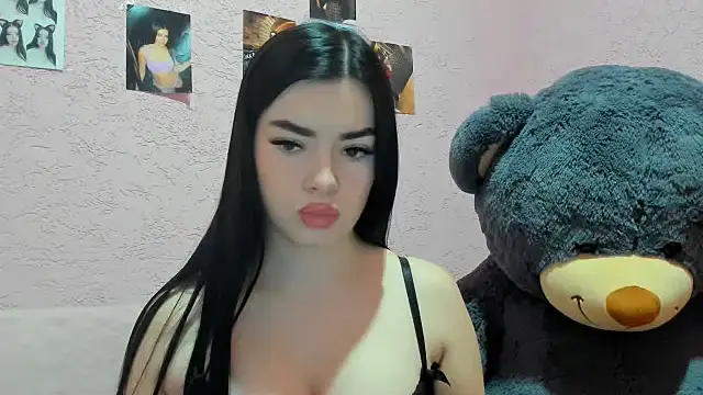 Snapshot of Alina9732 chatting on 07/10/26, 01:03 Alina9732 online show from 07/10/26, 01:03