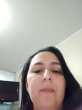 Snapshot of valeria1883 chatting on 07/05/26, 06:15 valeria1883 online show from 07/05/26, 06:15