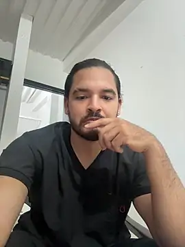 Snapshot of Efren_Fernandez chatting on 07/11/26, 01:41 Efren Fernandez online show from 07/11/26, 01:41