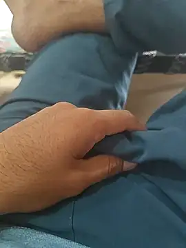 hugedick177777 online show from 07/07/26, 07:56
