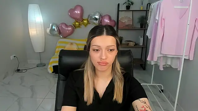 KarenCarson online show from 07/12/26, 11:01