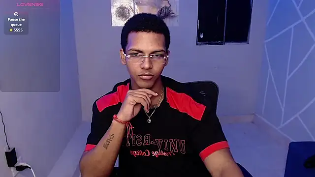 Snapshot of Jordan_z_ chatting on 07/12/26, 01:07 Jordan z online show from 07/12/26, 01:07
