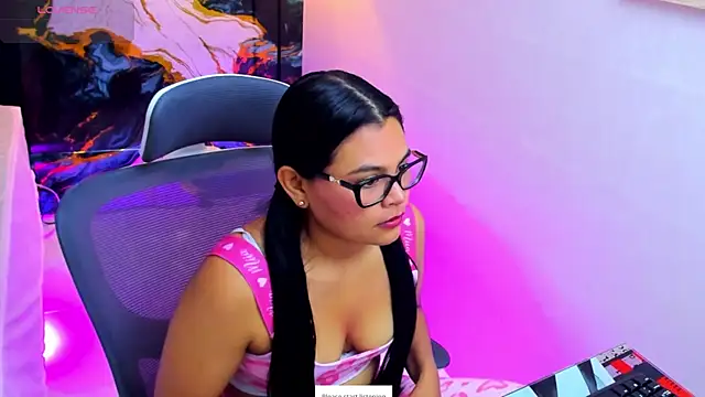 Snapshot of SofiaaReed chatting on 07/14/26, 11:27 SofiaaReed online show from 07/14/26, 11:27